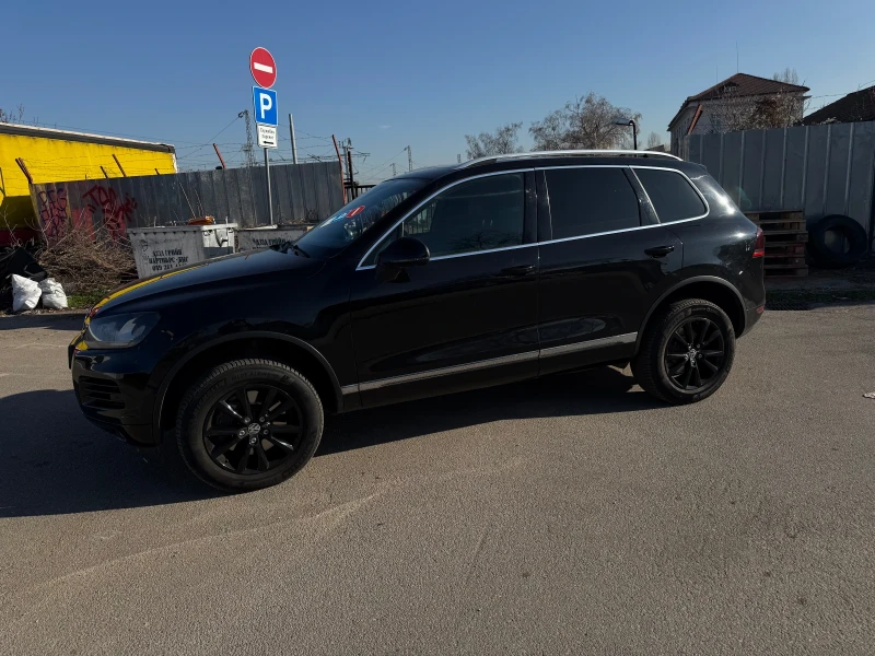 VW Touareg, снимка 3 - Автомобили и джипове - 52836472
