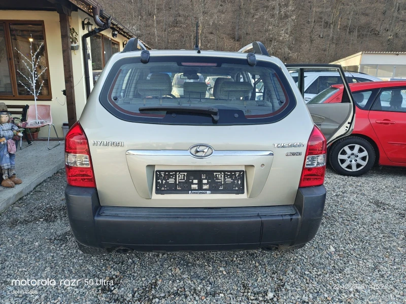 Hyundai Tucson 2.0 CRDi 116k.c. klimatik , снимка 11 - Автомобили и джипове - 52889557
