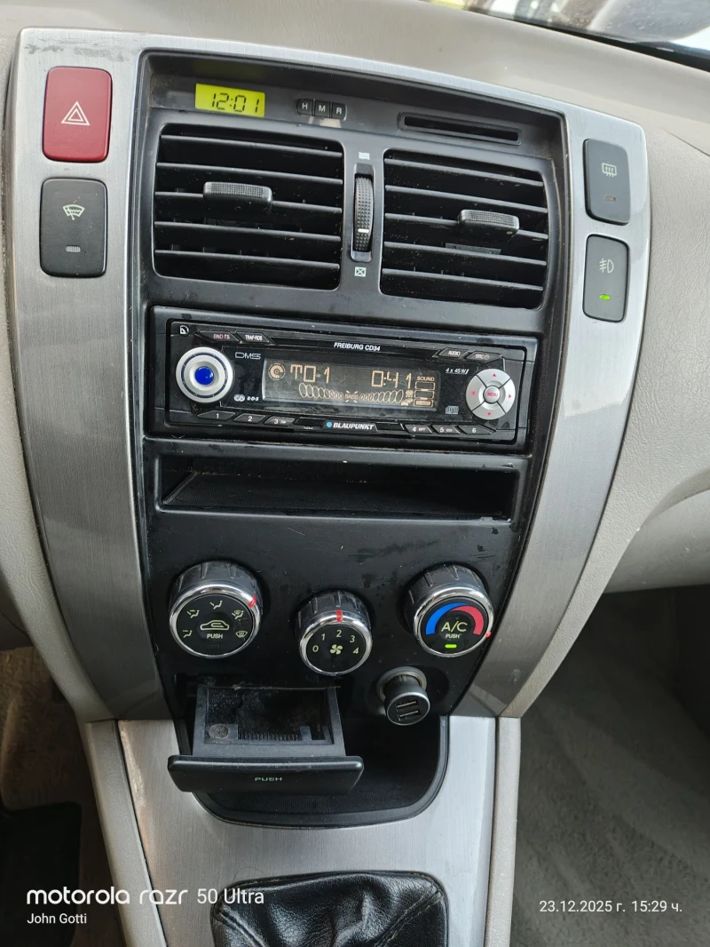 Hyundai Tucson 2.0 CRDi 116k.c. klimatik , снимка 7 - Автомобили и джипове - 52889557