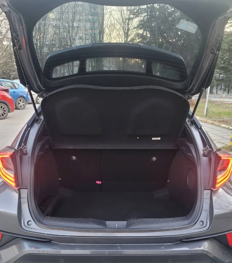Toyota C-HR, снимка 12 - Автомобили и джипове - 53030517