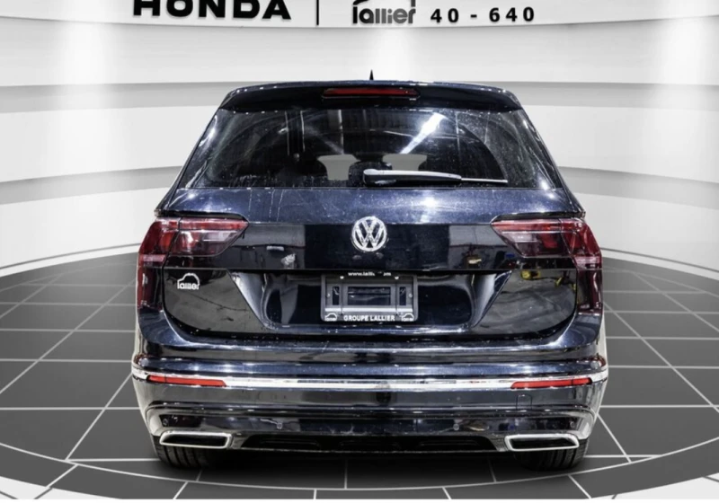 VW Tiguan R* LINE* 4MOTION* ДИГИТАЛНО* ТАБЛО* 360КАМЕРА* ДИС, снимка 8 - Автомобили и джипове - 53261814