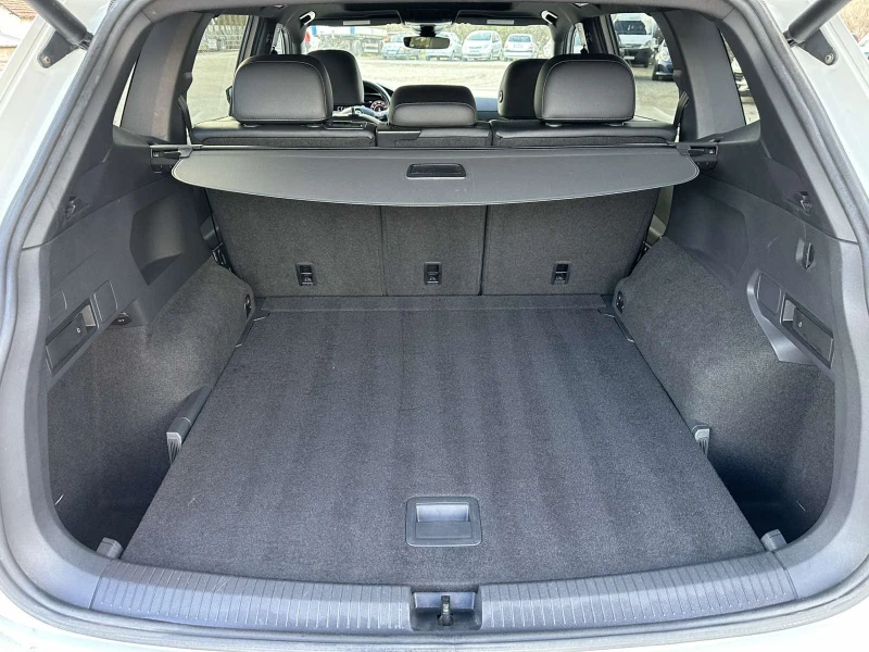 VW Tiguan R-Line 4Motion, снимка 12 - Автомобили и джипове - 53538981