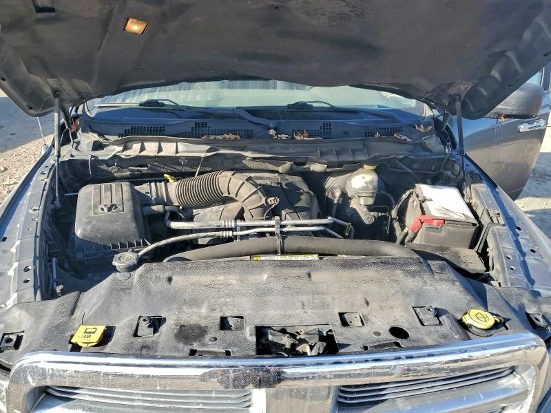 Dodge Ram 5.7L 8 4x4 w/Rear Wheel Drv, снимка 3 - Автомобили и джипове - 53032736