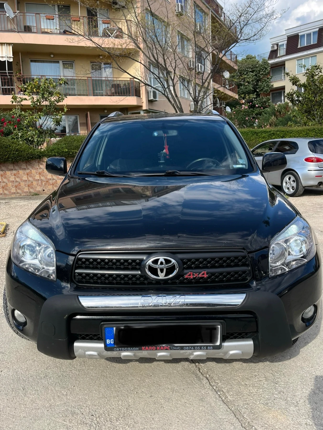 Toyota Rav4 2.2 d4d - изображение 2