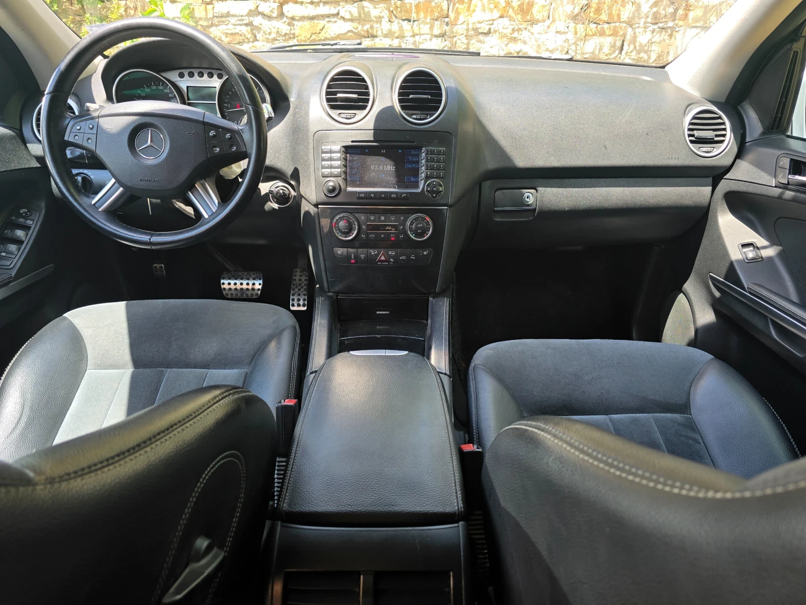 Mercedes-Benz ML 320  - изображение 8