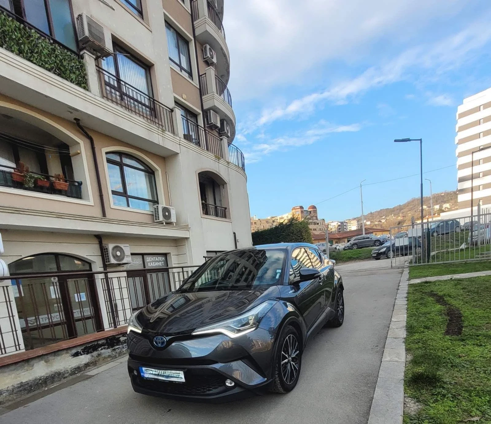 Toyota C-HR  - изображение 2