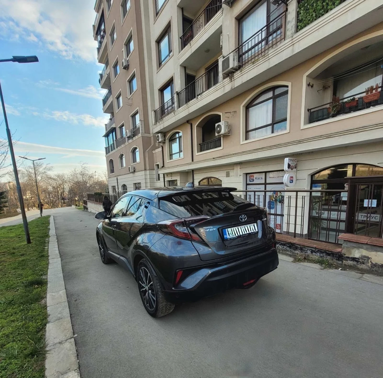 Toyota C-HR  - изображение 3