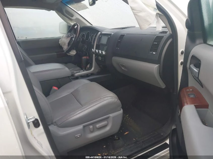 Toyota Sequoia 5.7l Platinum 5.7L V8 - изображение 5