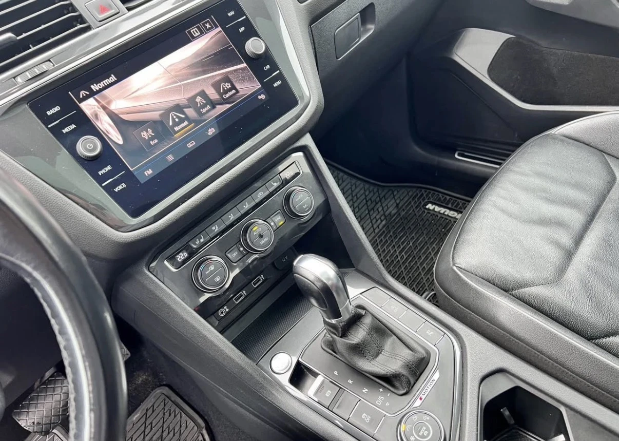 VW Tiguan SEL * * PREMIUM * * 360 КАМЕРА * * ПОДГРЕВИ * *  - изображение 5