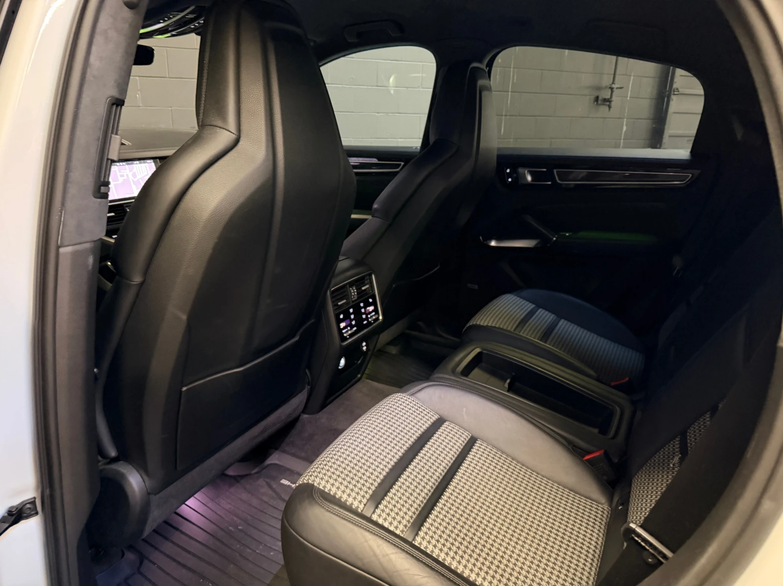 Porsche Cayenne TURBO COUPE| LIGHTWEIGHT PKG| MATRIX| BOSE| CARBON, снимка 13 - Автомобили и джипове - 55221630