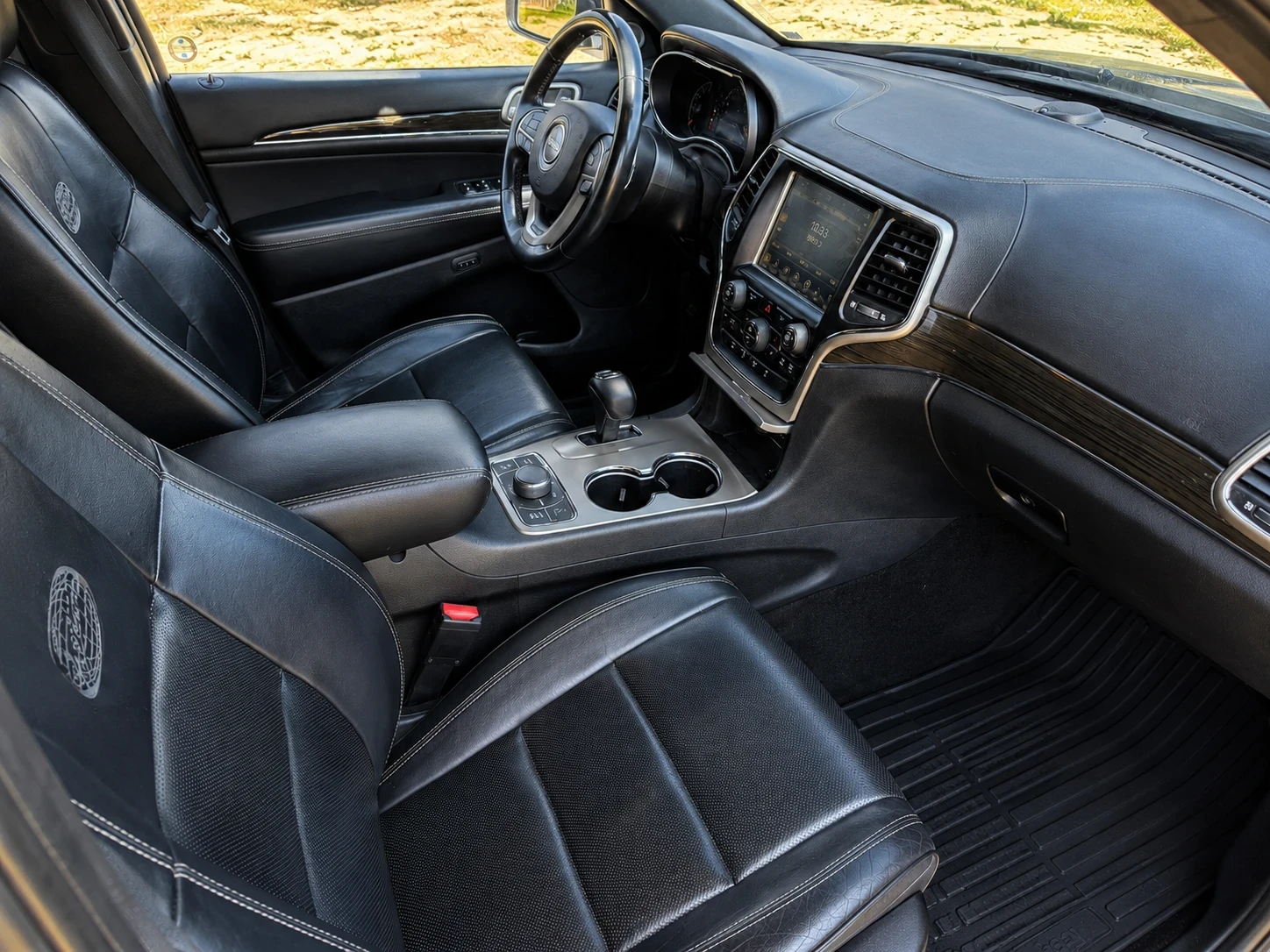 Jeep Grand cherokee 3.6 OVERLAND , снимка 9 - Автомобили и джипове - 55508861