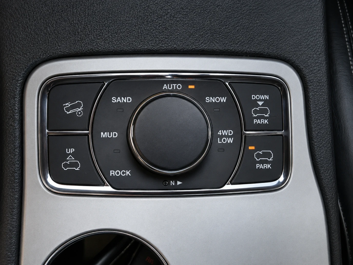 Jeep Grand cherokee 3.6 OVERLAND , снимка 15 - Автомобили и джипове - 55508861