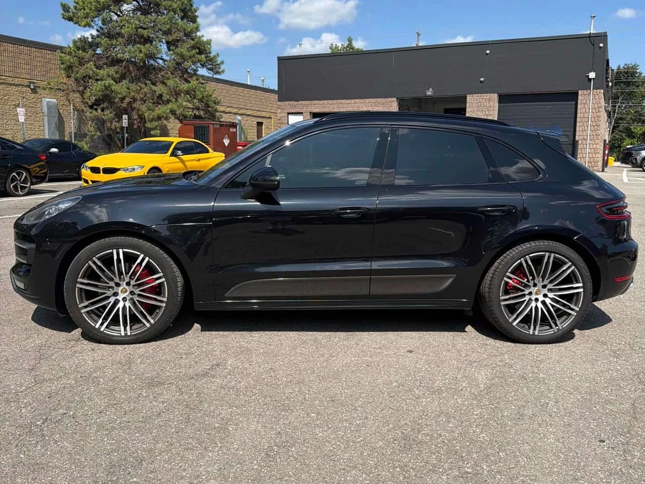 Porsche Macan * Turbo * CARFAX * ОПЦИЯ ЗА ФИНАНСИРАНЕ, снимка 2 - Автомобили и джипове - 55754362