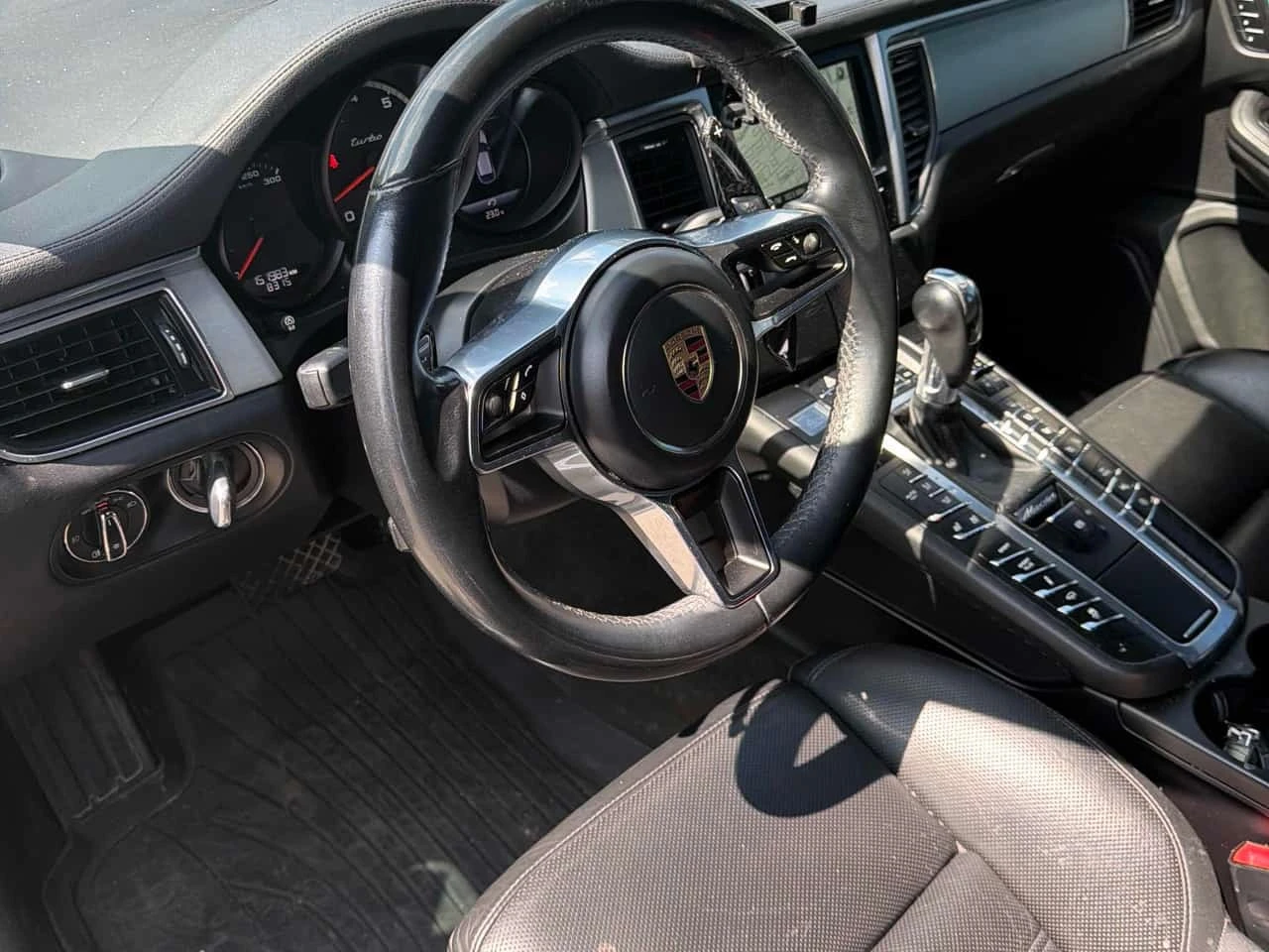 Porsche Macan * Turbo * CARFAX * ОПЦИЯ ЗА ФИНАНСИРАНЕ, снимка 5 - Автомобили и джипове - 55754362