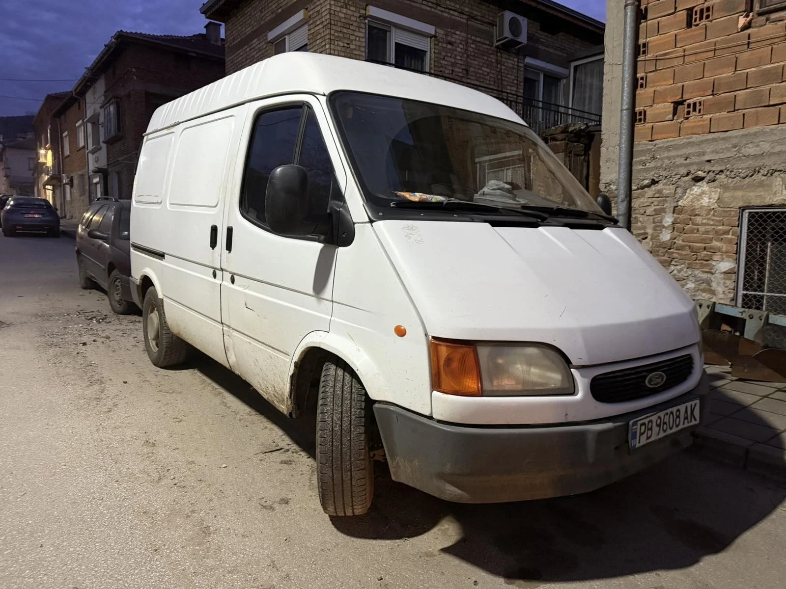 Ford Transit 2.5 - изображение 3