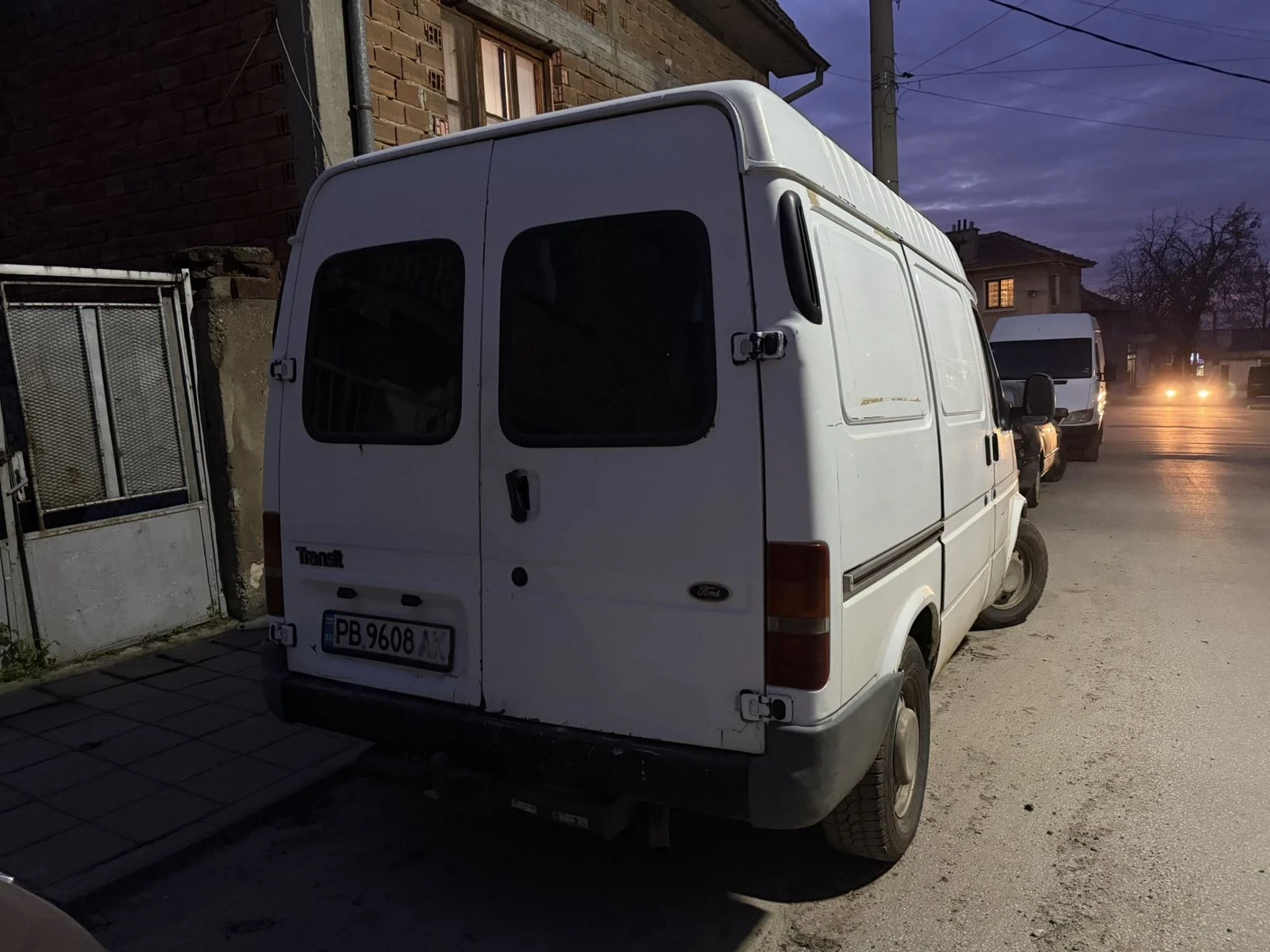 Ford Transit 2.5 - изображение 6