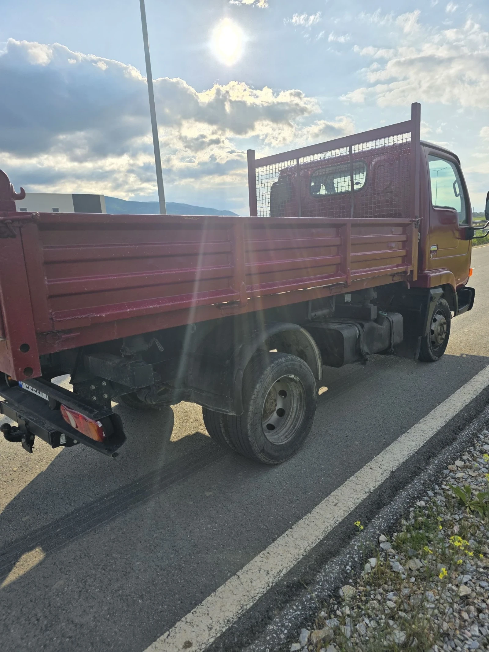 Nissan Capstar Тристранен самосвал, снимка 7 - Бусове и автобуси - 53979071