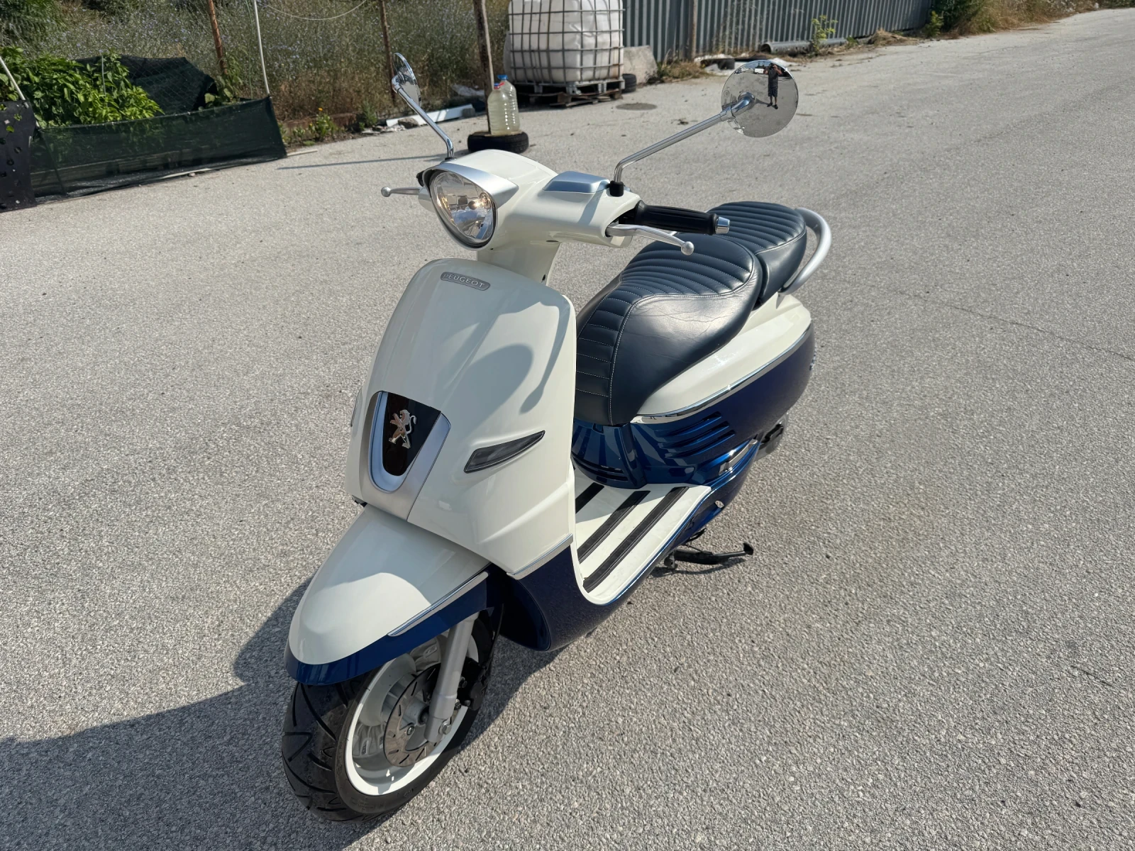 Peugeot Django