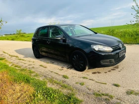 VW Golf 1.6 105k със сервизна история Топ състояние , снимка 1