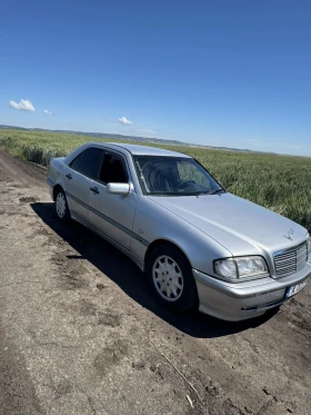 Mercedes-Benz C 220, снимка 3