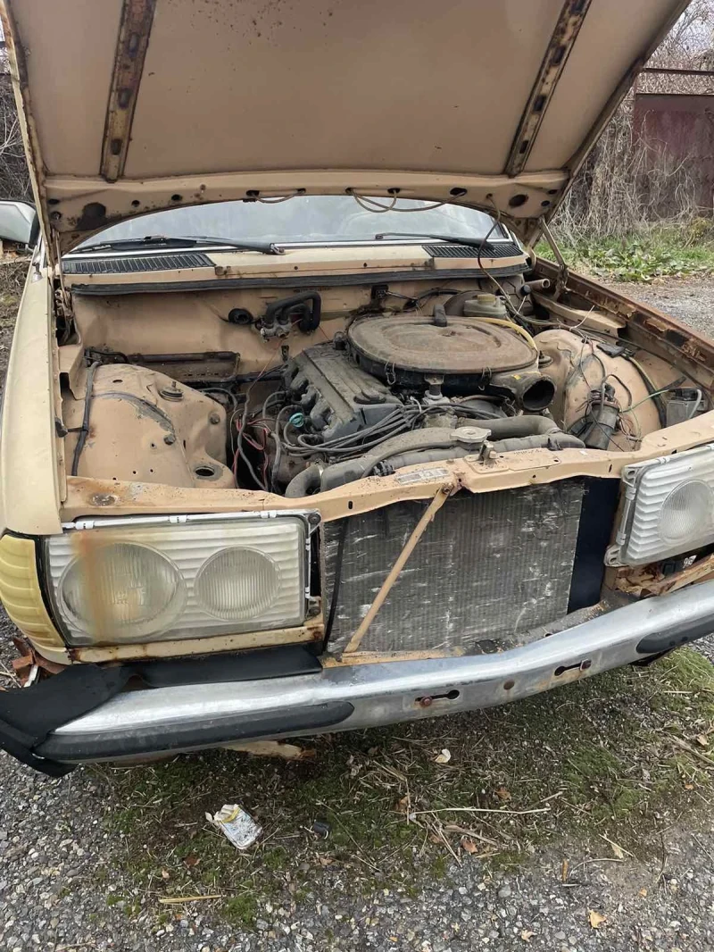 Mercedes-Benz 123, снимка 4 - Автомобили и джипове - 48092349