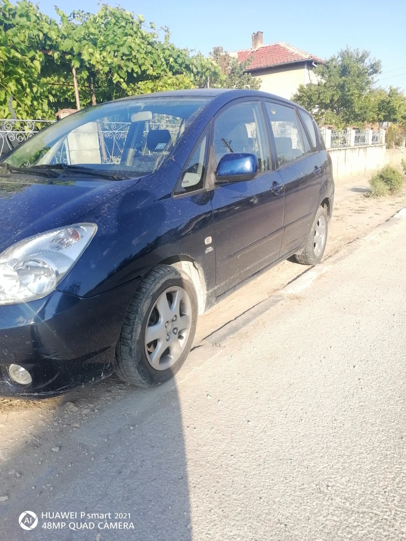 Toyota Corolla verso 2.0D4D, снимка 4 - Автомобили и джипове - 48505585