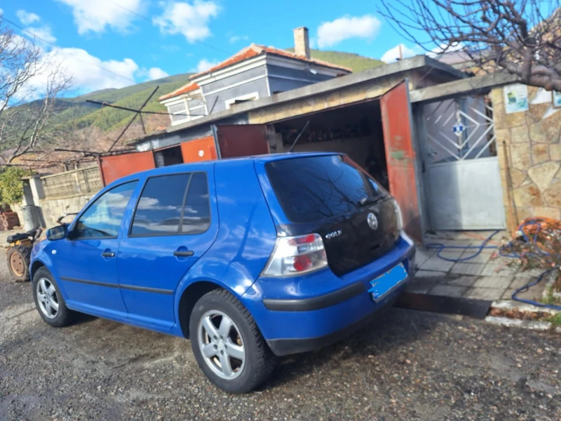 VW Golf, снимка 4 - Автомобили и джипове - 48840375