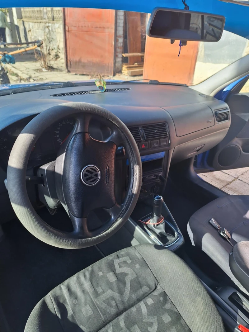 VW Golf, снимка 1 - Автомобили и джипове - 48840375