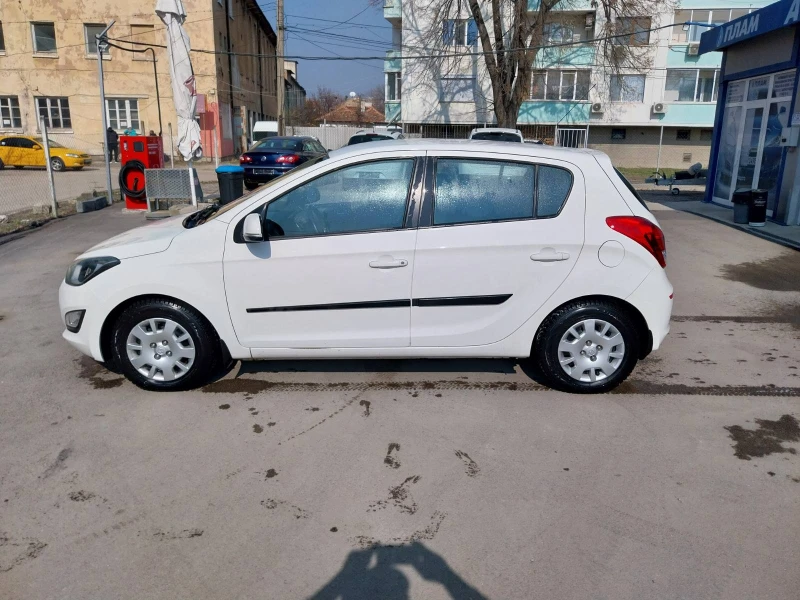 Hyundai I20, снимка 2 - Автомобили и джипове - 49292417