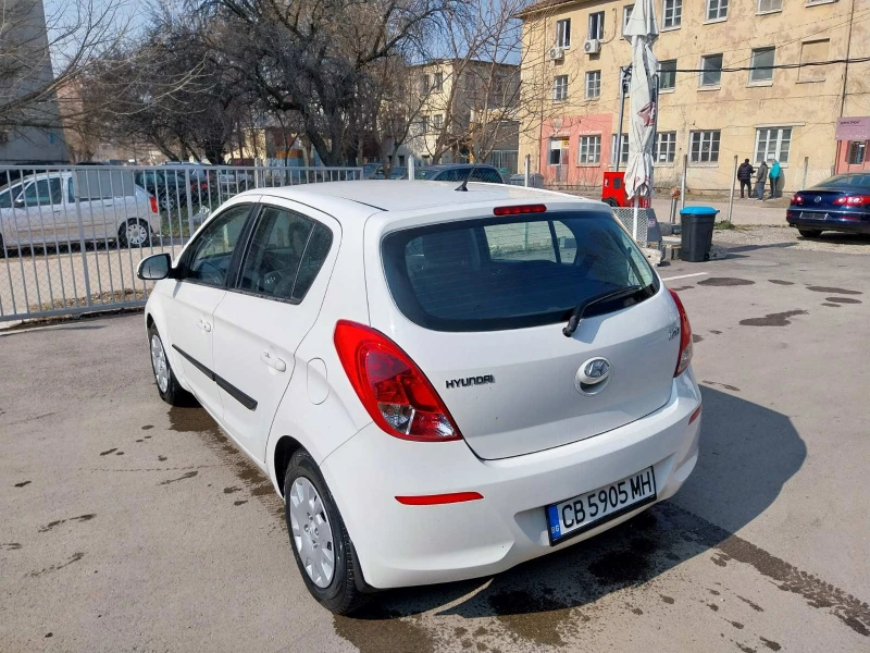 Hyundai I20, снимка 5 - Автомобили и джипове - 49292417