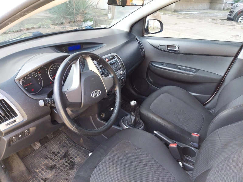 Hyundai I20, снимка 7 - Автомобили и джипове - 49292417