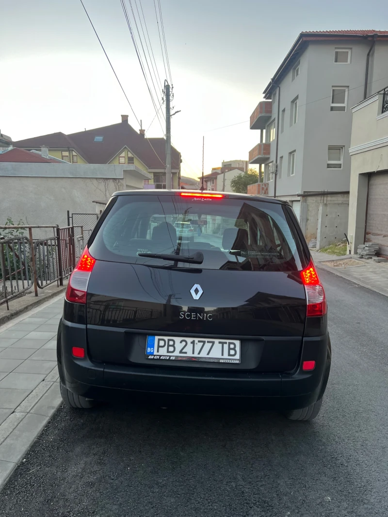 Renault Scenic 1.6 газ/бензин, снимка 7 - Автомобили и джипове - 52819819