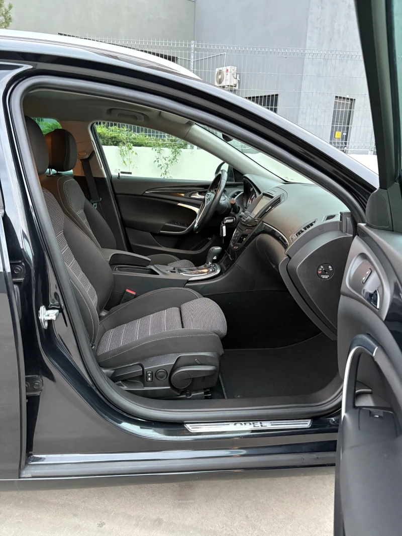 Opel Insignia 170hp 2.0 diesel Euro 6 Automat Cosmo, снимка 16 - Автомобили и джипове - 52069321