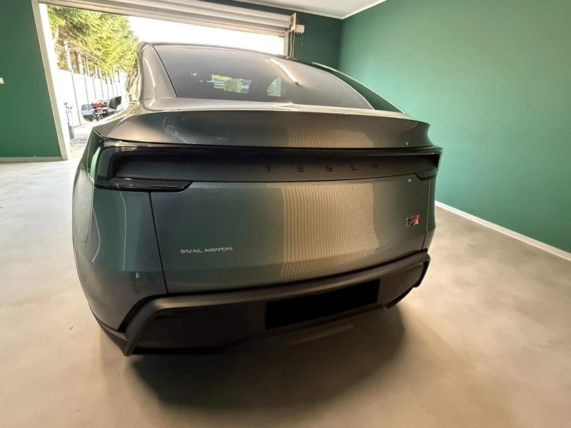 Tesla Model Y JUNIPER-LAUNCH* EDITION* LONG-RANGE* AWD* PANO* DI, снимка 6 - Автомобили и джипове - 52386719