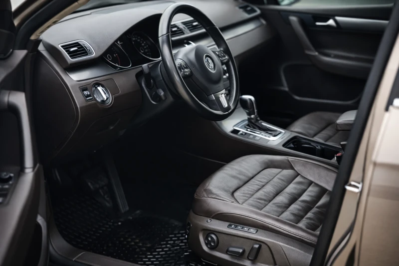VW Passat 2.0 TDI/170hp/DSG/4motion/Dynaudio/Обдухване, снимка 8 - Автомобили и джипове - 53407649