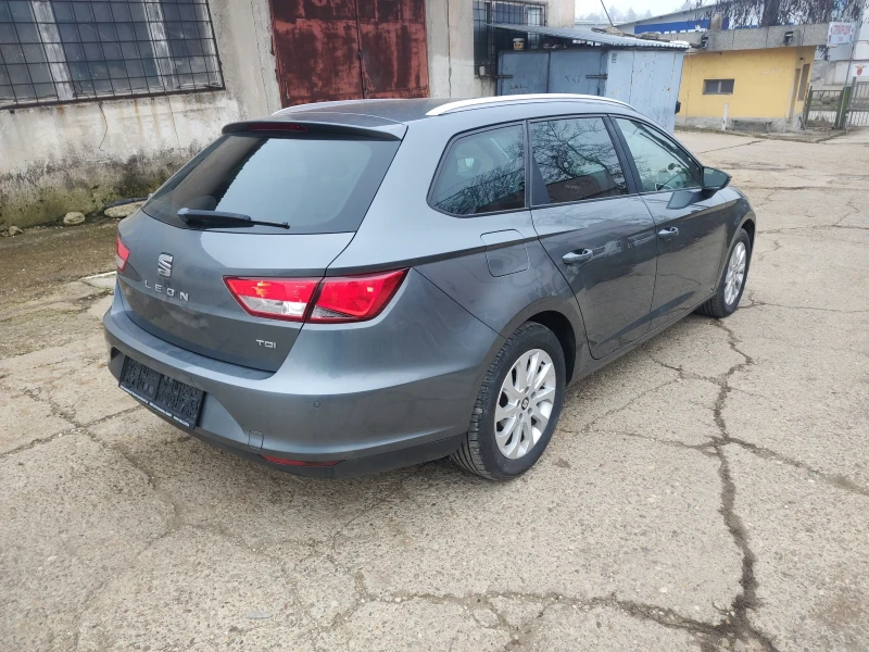 Seat Leon 1.6 TDI ST, снимка 11 - Автомобили и джипове - 53517796