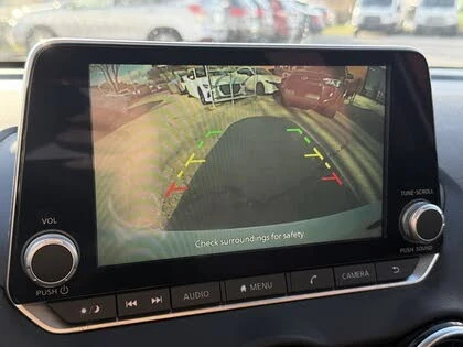 Nissan Sentra SV* FWD* АвтоКредит* (ЦЕНА ДО БГ)* , снимка 14 - Автомобили и джипове - 53305737