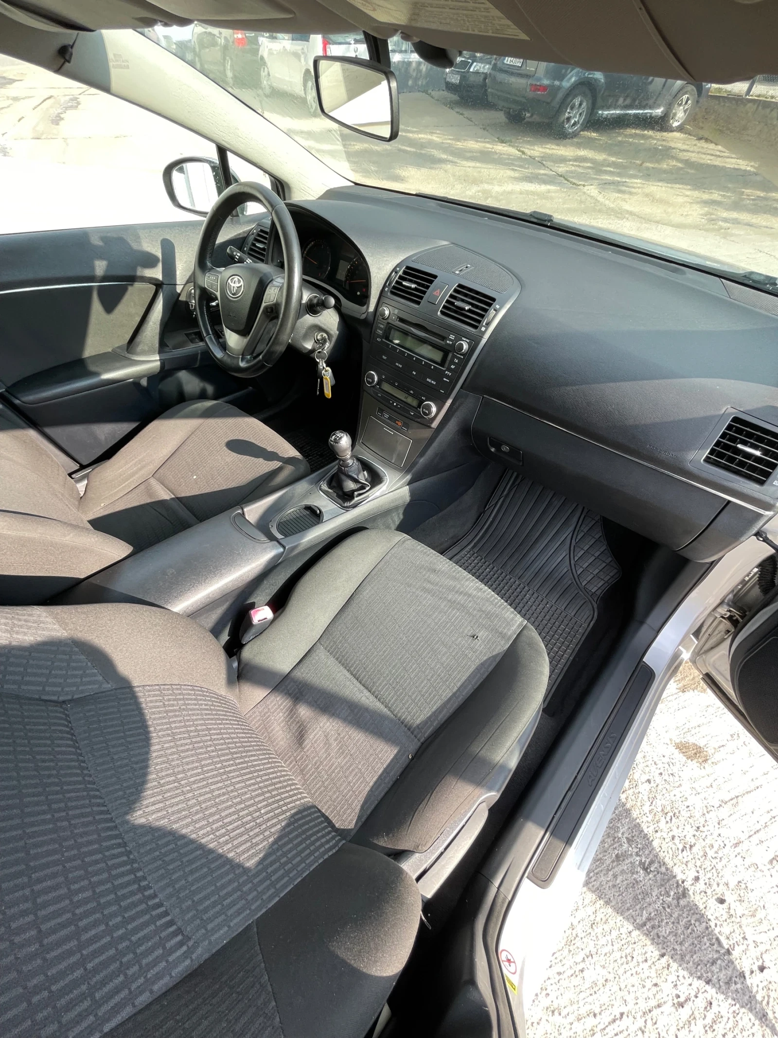 Toyota Avensis 2.0D-4D - изображение 10