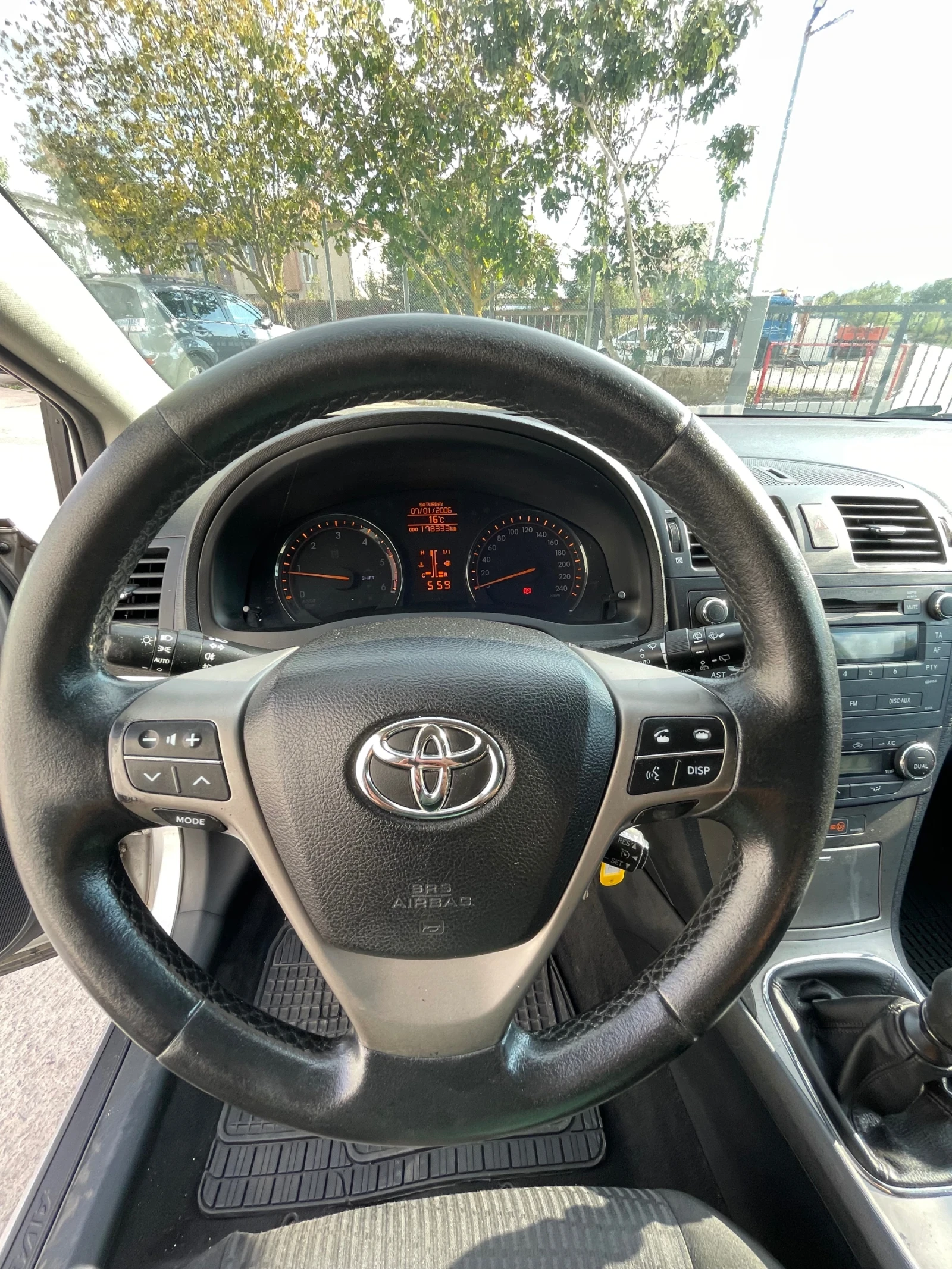 Toyota Avensis 2.0D-4D - изображение 7