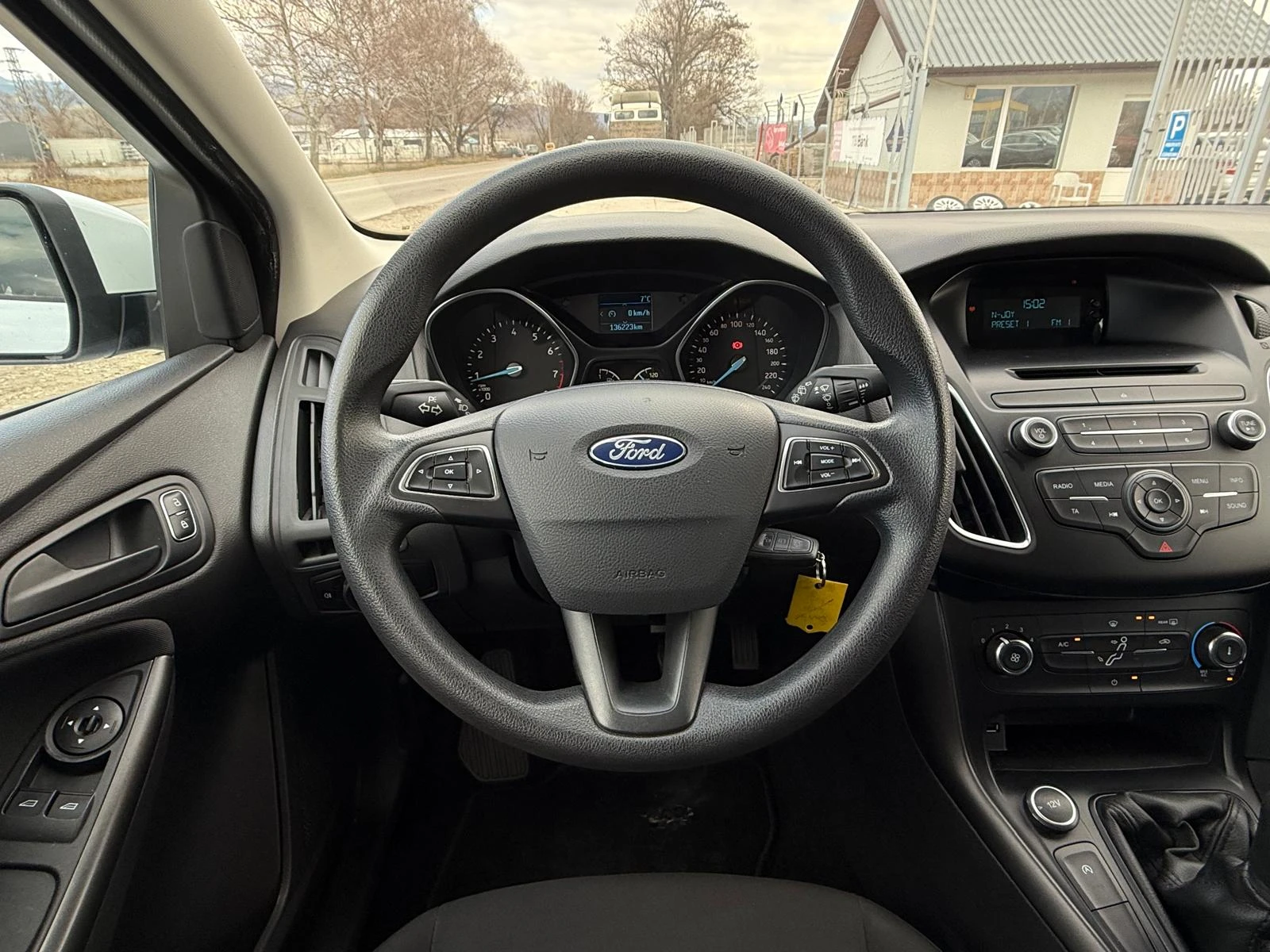Ford Focus 1.0 i Ecoboost/Euro6/Климатик/Собствен лизинг | Mobile.bg — изображение 15
