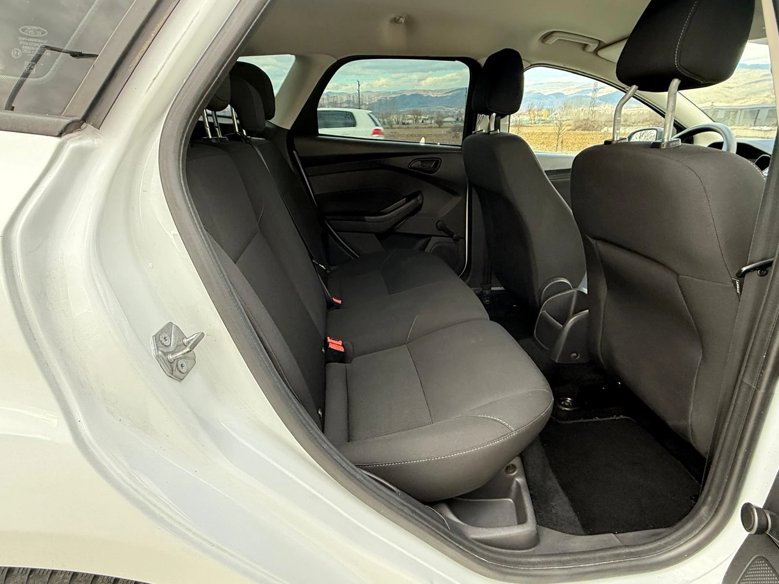 Ford Focus 1.0 i Ecoboost/Euro6/Климатик/Собствен лизинг | Mobile.bg — изображение 11