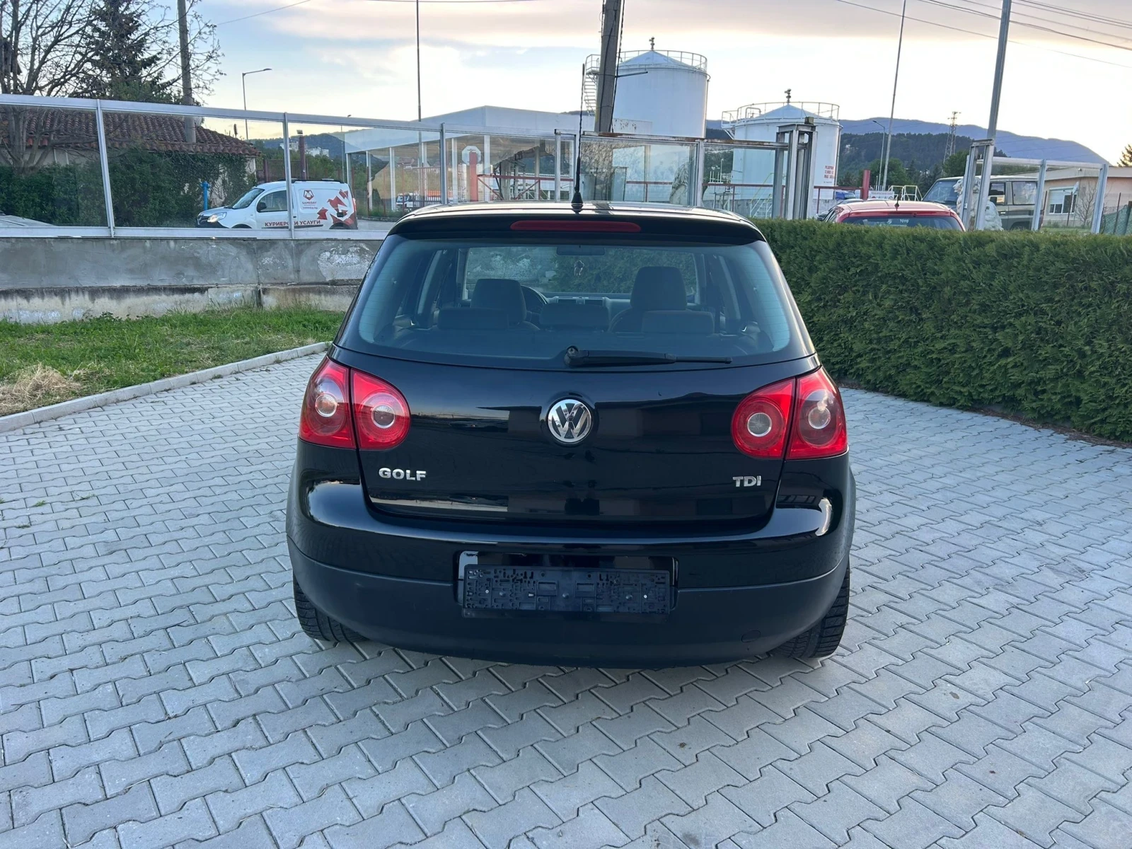 VW Golf 1.9 105 коня отлично състояние!!!! - изображение 4