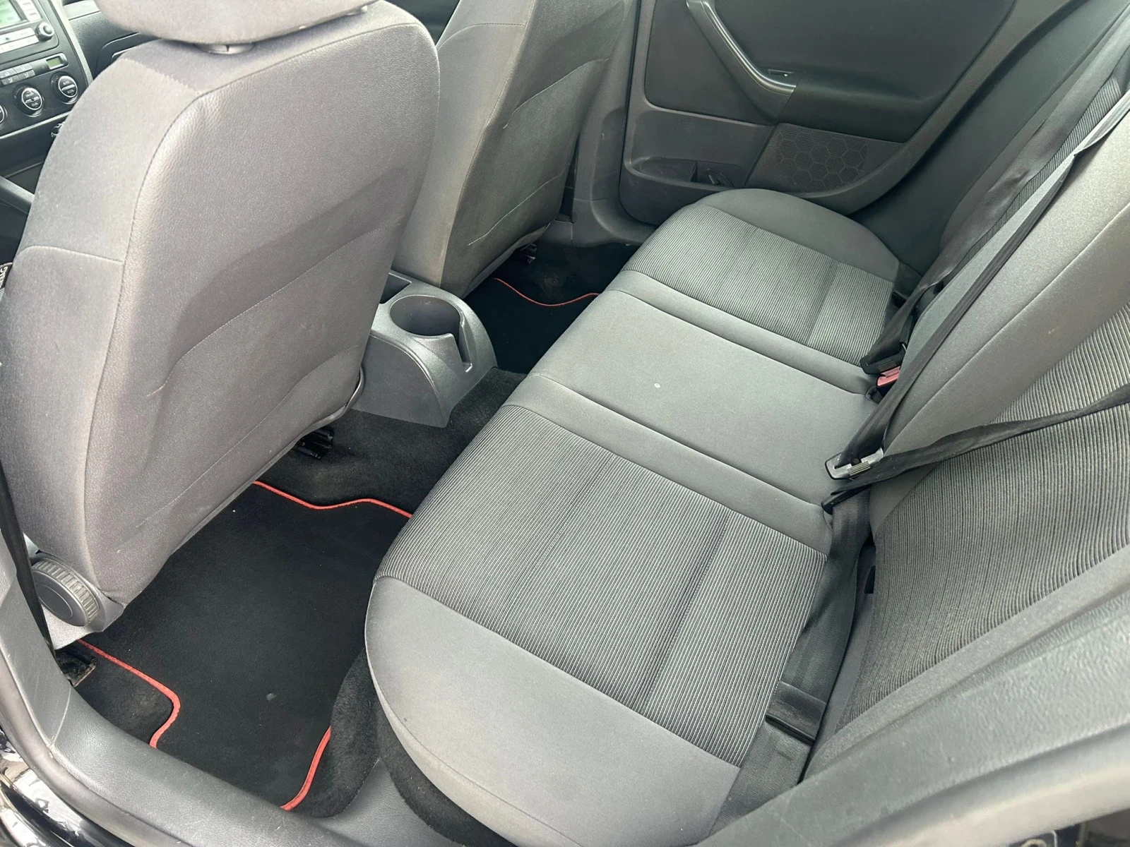 VW Golf 1.9 105 коня отлично състояние!!!! - изображение 10