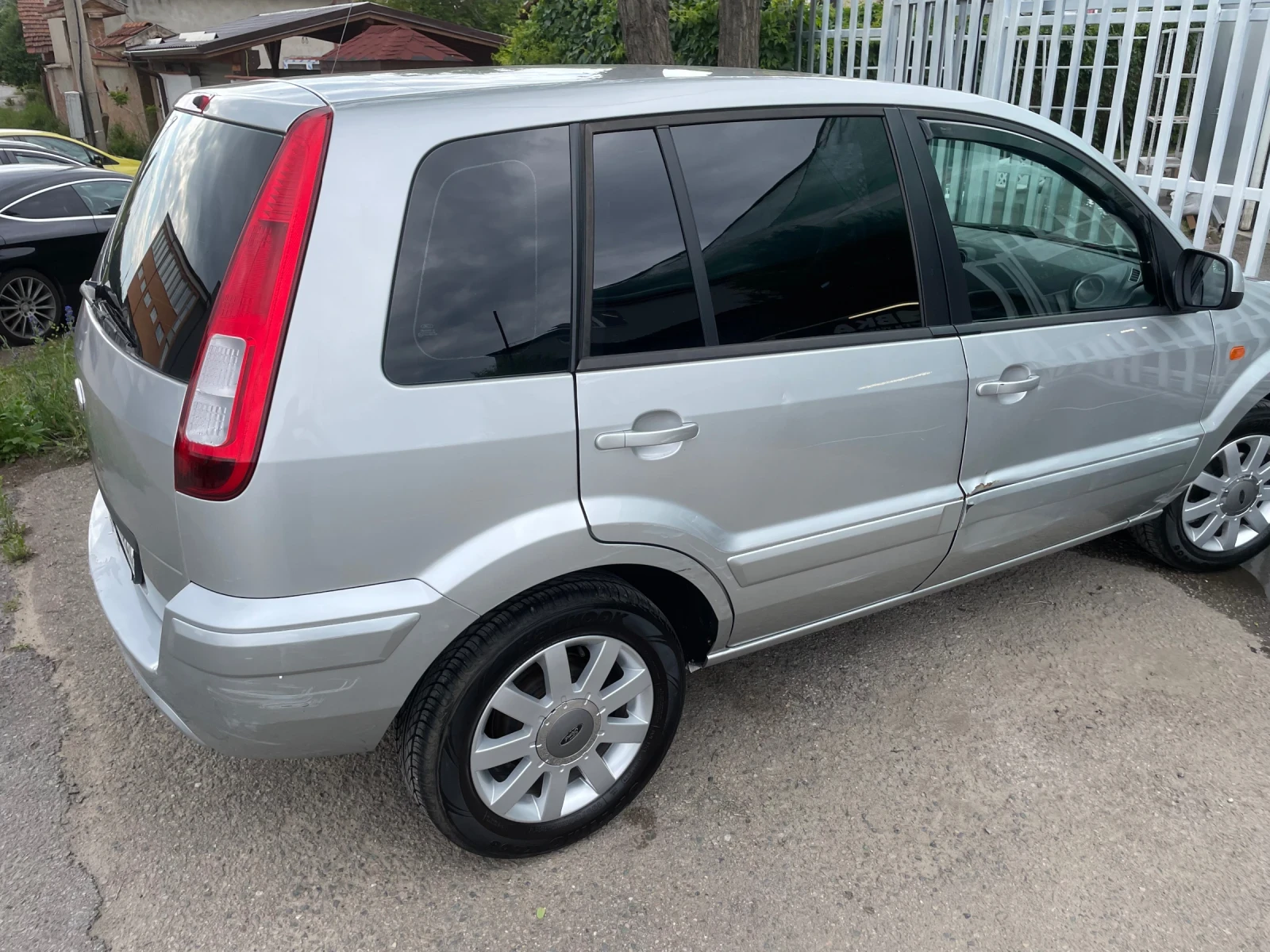 Ford Fusion 1.4i 53000km - изображение 7