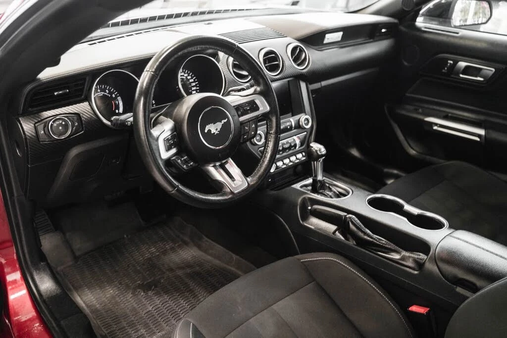 Ford Mustang EcoBoost Coupe * АвтоКредит* (ЦЕНА ДО БГ) - изображение 10
