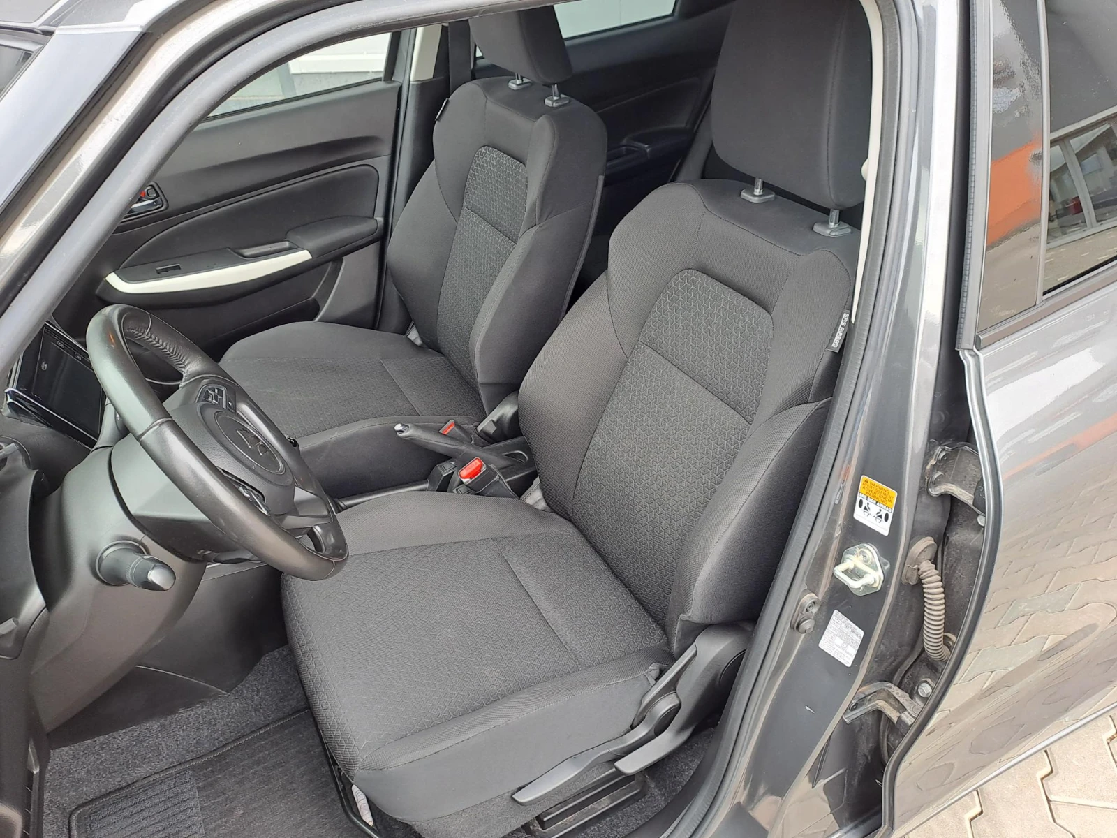 Suzuki Swift 1. 2 GL+ Special HYBRID | Mobile.bg   13