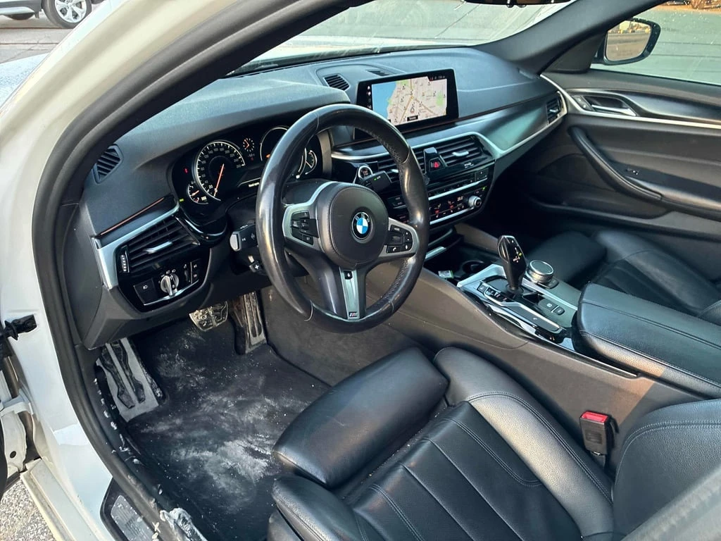 BMW 530 * 530i xDrive * CARFAX * БЕЗ ПЪРВОНАЧАЛНА ВНОСКА - изображение 5