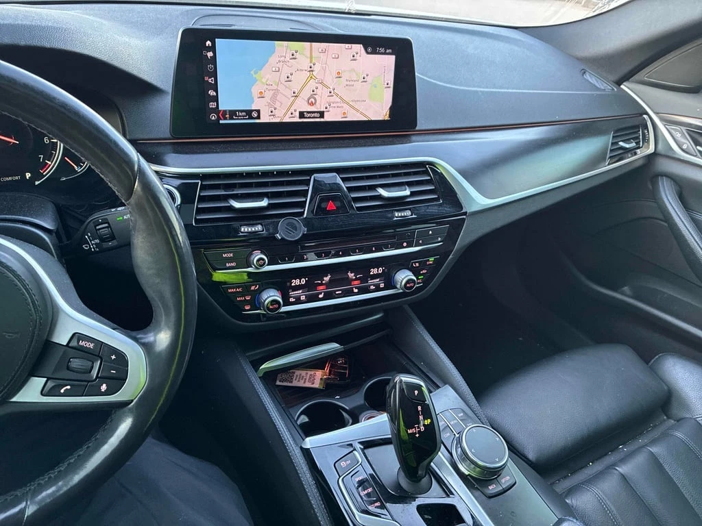 BMW 530 * 530i xDrive * CARFAX * БЕЗ ПЪРВОНАЧАЛНА ВНОСКА - изображение 9