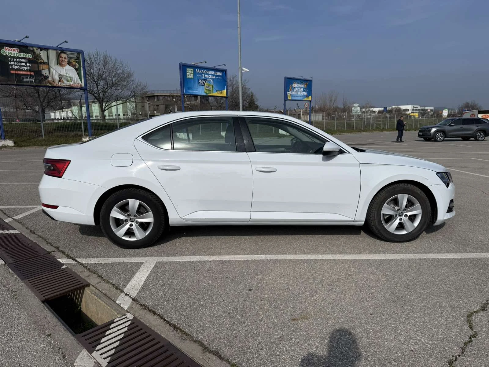 Skoda Superb 2.0 TSI, снимка 9 - Автомобили и джипове - 53871778