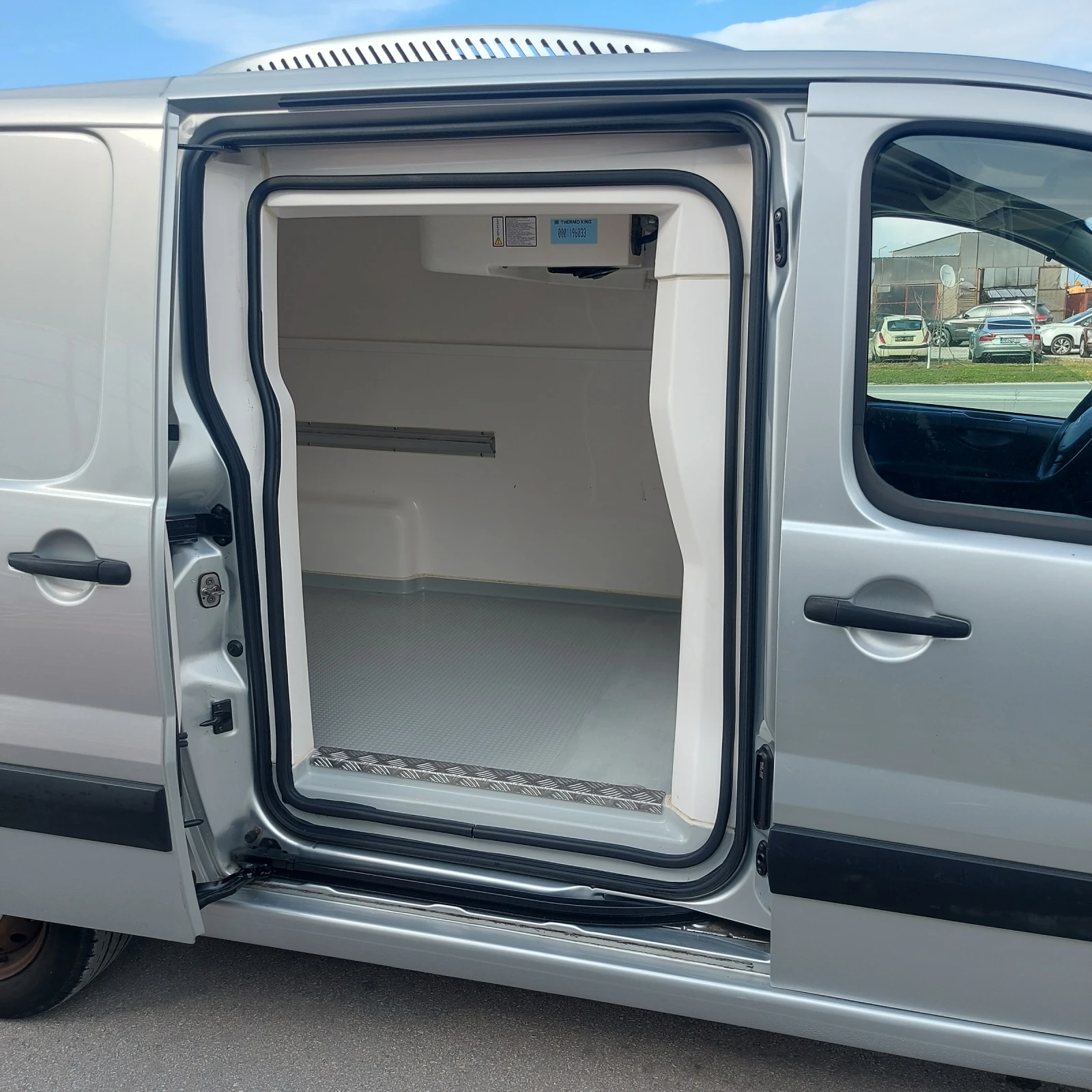 Peugeot Expert Ориг.КМ и БОЯ, снимка 7 - Автомобили и джипове - 54059490